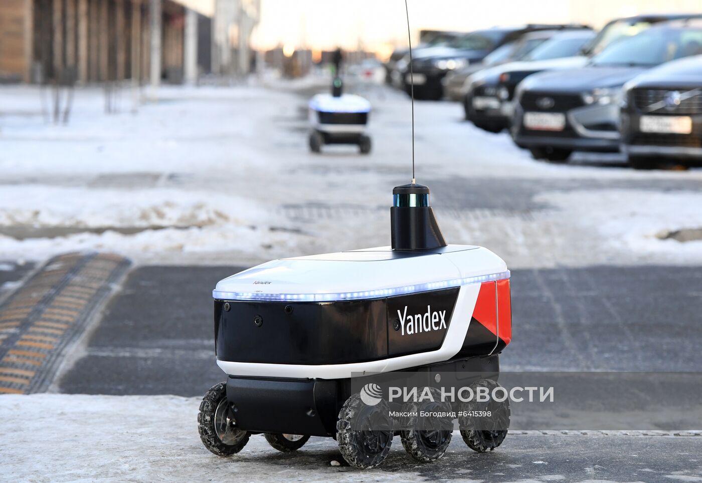 Робот-курьер "Яндекс.Ровер" в Иннополисе