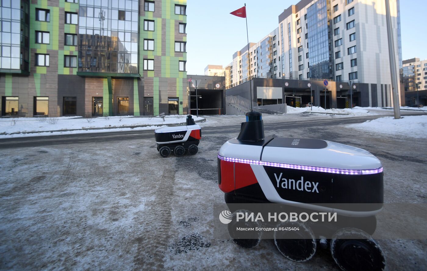 Робот-курьер "Яндекс.Ровер" в Иннополисе