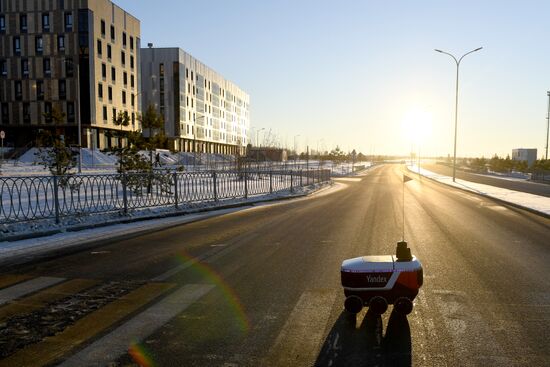 Робот-курьер "Яндекс.Ровер" в Иннополисе