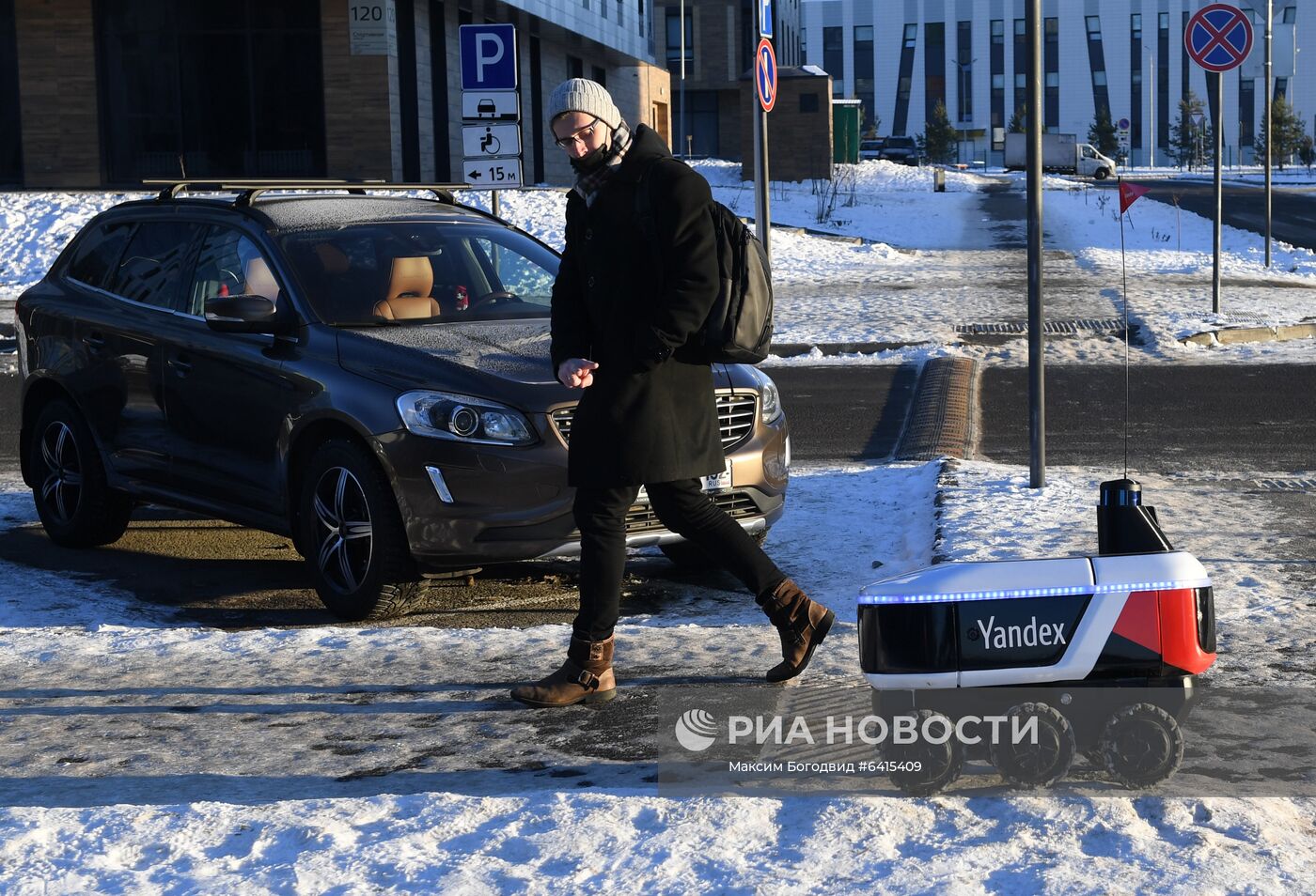 Робот-курьер "Яндекс.Ровер" в Иннополисе
