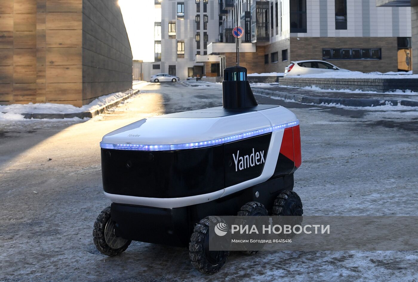 Робот-курьер "Яндекс.Ровер" в Иннополисе