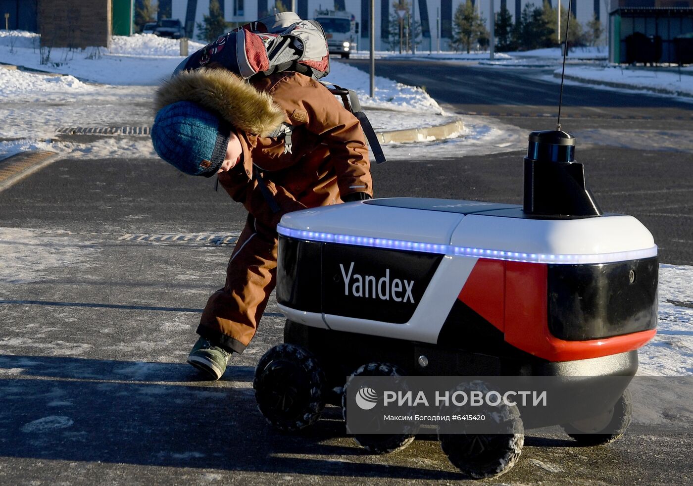 Робот-курьер "Яндекс.Ровер" в Иннополисе