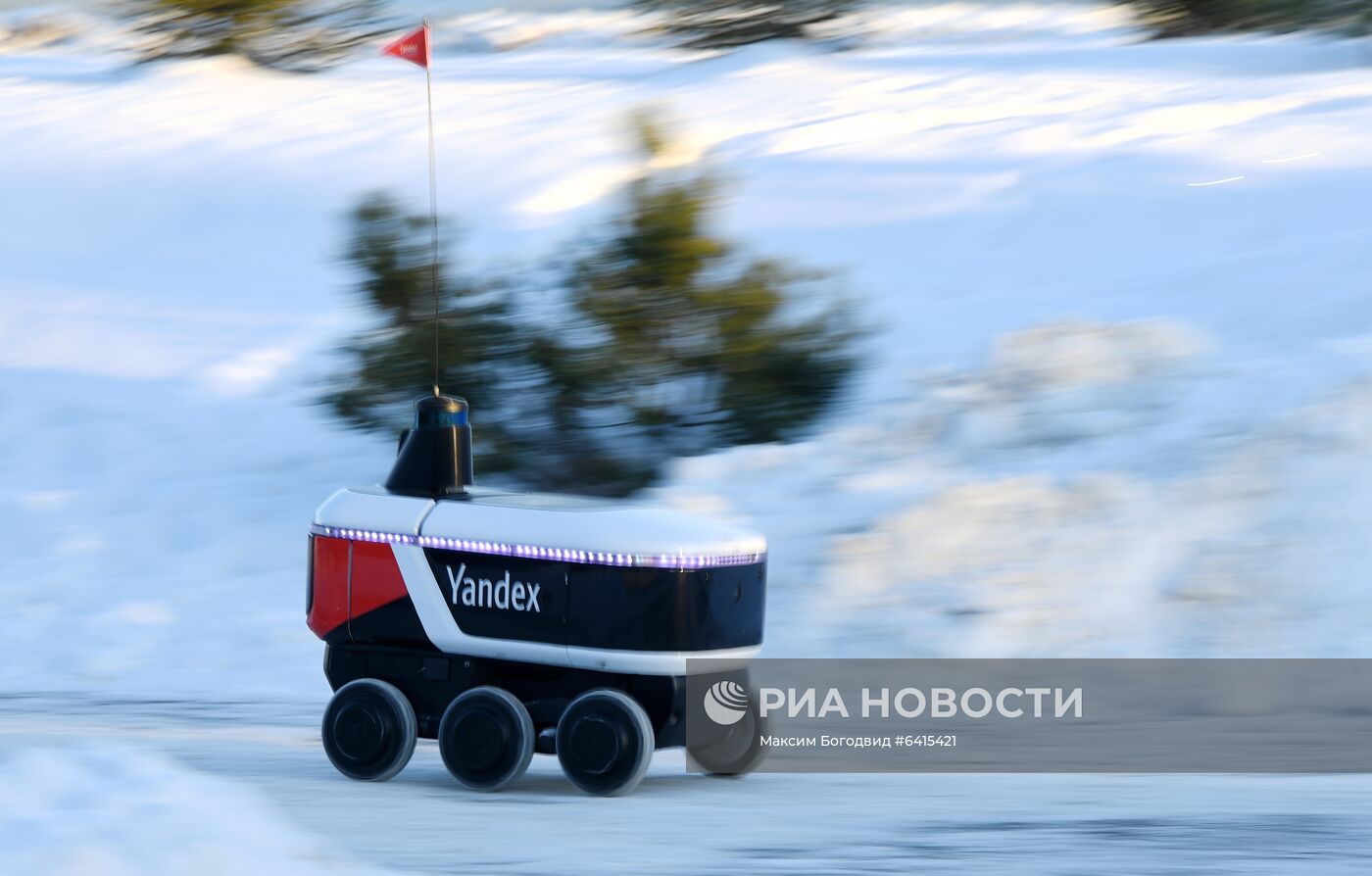 Робот-курьер "Яндекс.Ровер" в Иннополисе