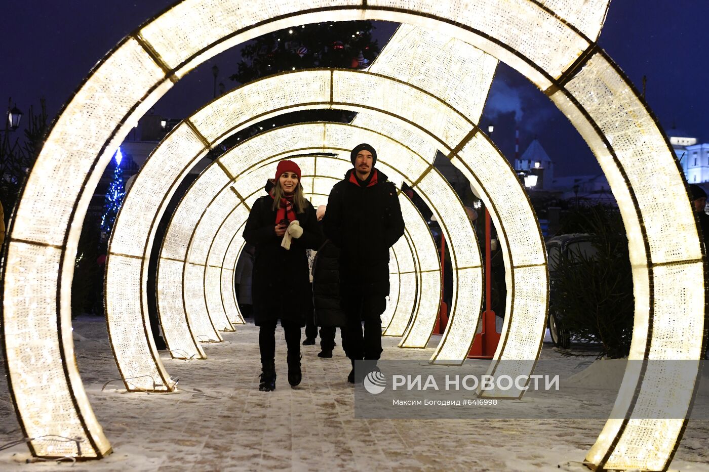 Открытие ретро-городка "Кремлевский огонёк" в Казани