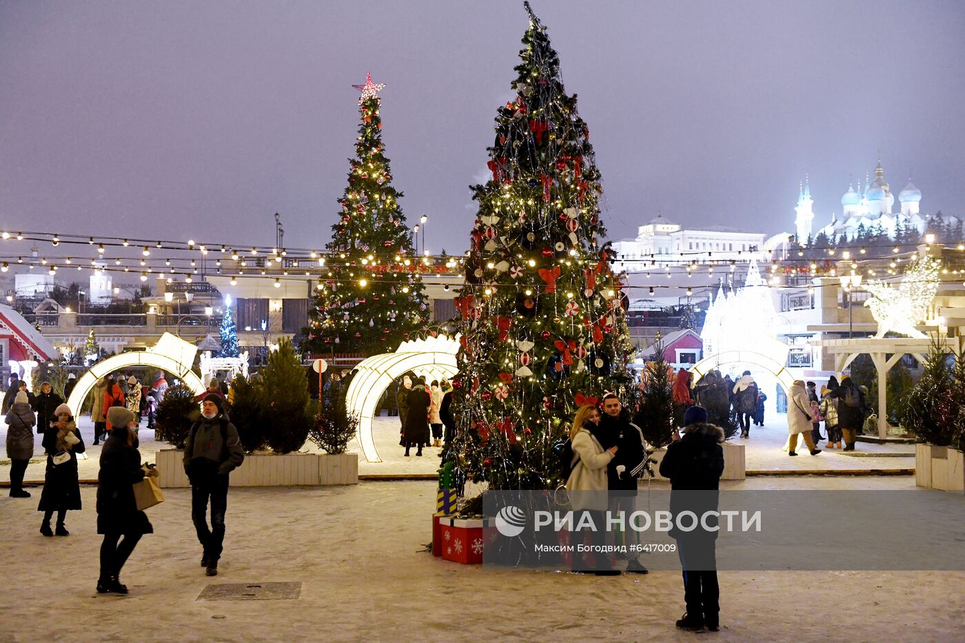 Открытие ретро-городка "Кремлевский огонёк" в Казани