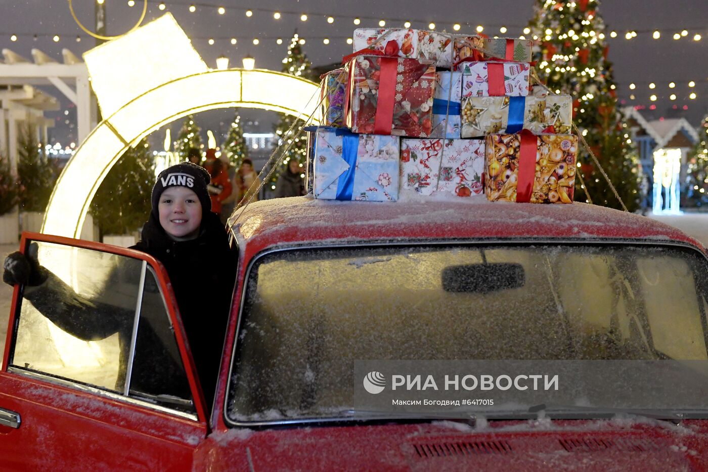 Открытие ретро-городка "Кремлевский огонёк" в Казани