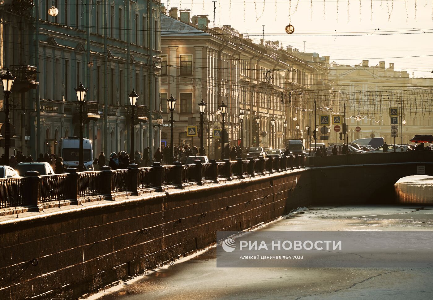 Солнечный день в Санкт-Петербурге