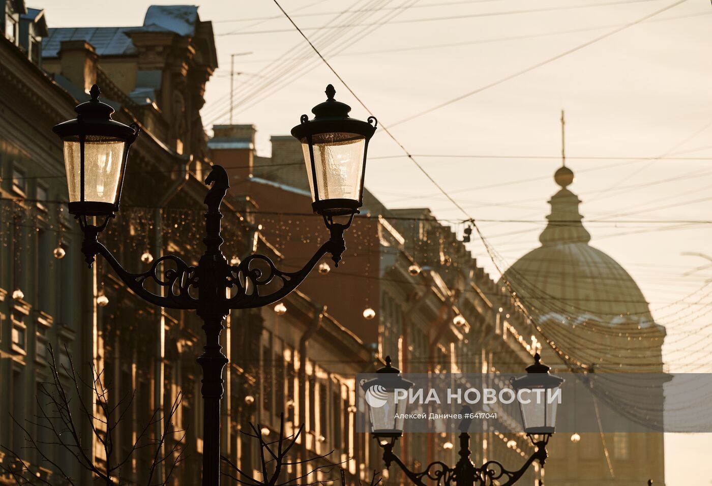 Солнечный день в Санкт-Петербурге