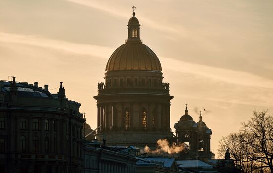 Солнечный день в Санкт-Петербурге