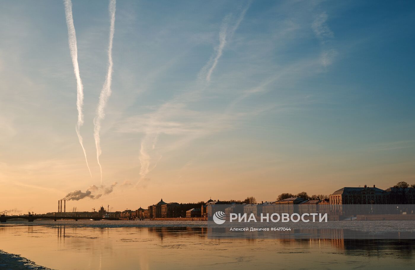 Солнечный день в Санкт-Петербурге