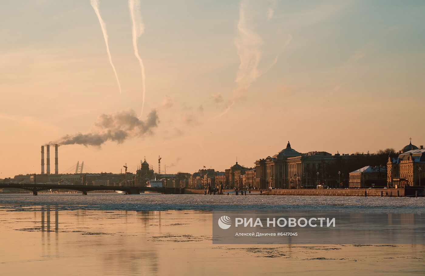 Солнечный день в Санкт-Петербурге