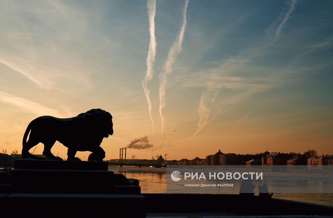 Солнечный день в Санкт-Петербурге