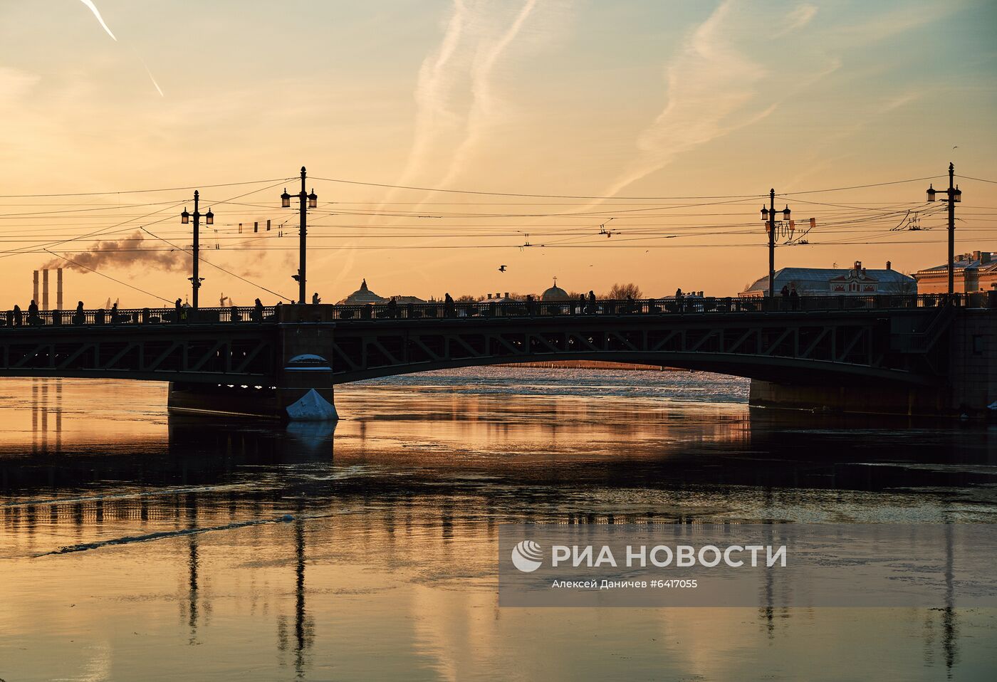 Солнечный день в Санкт-Петербурге