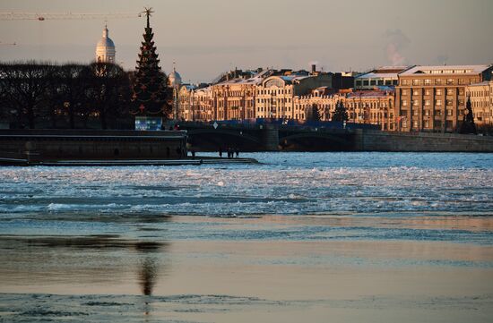 Солнечный день в Санкт-Петербурге