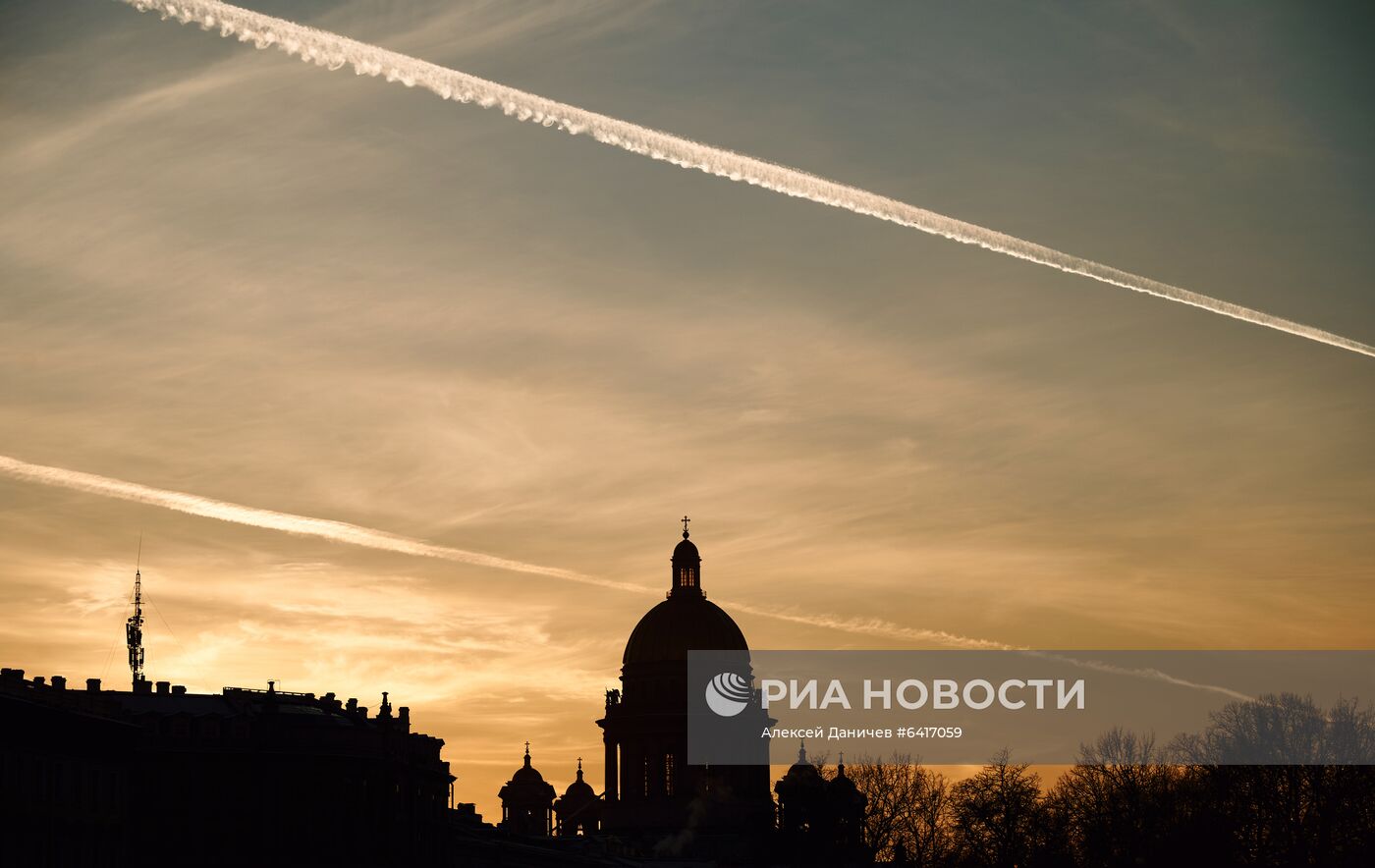 Солнечный день в Санкт-Петербурге