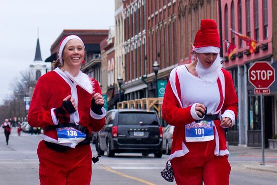 Забег Санта-Клаусов в США