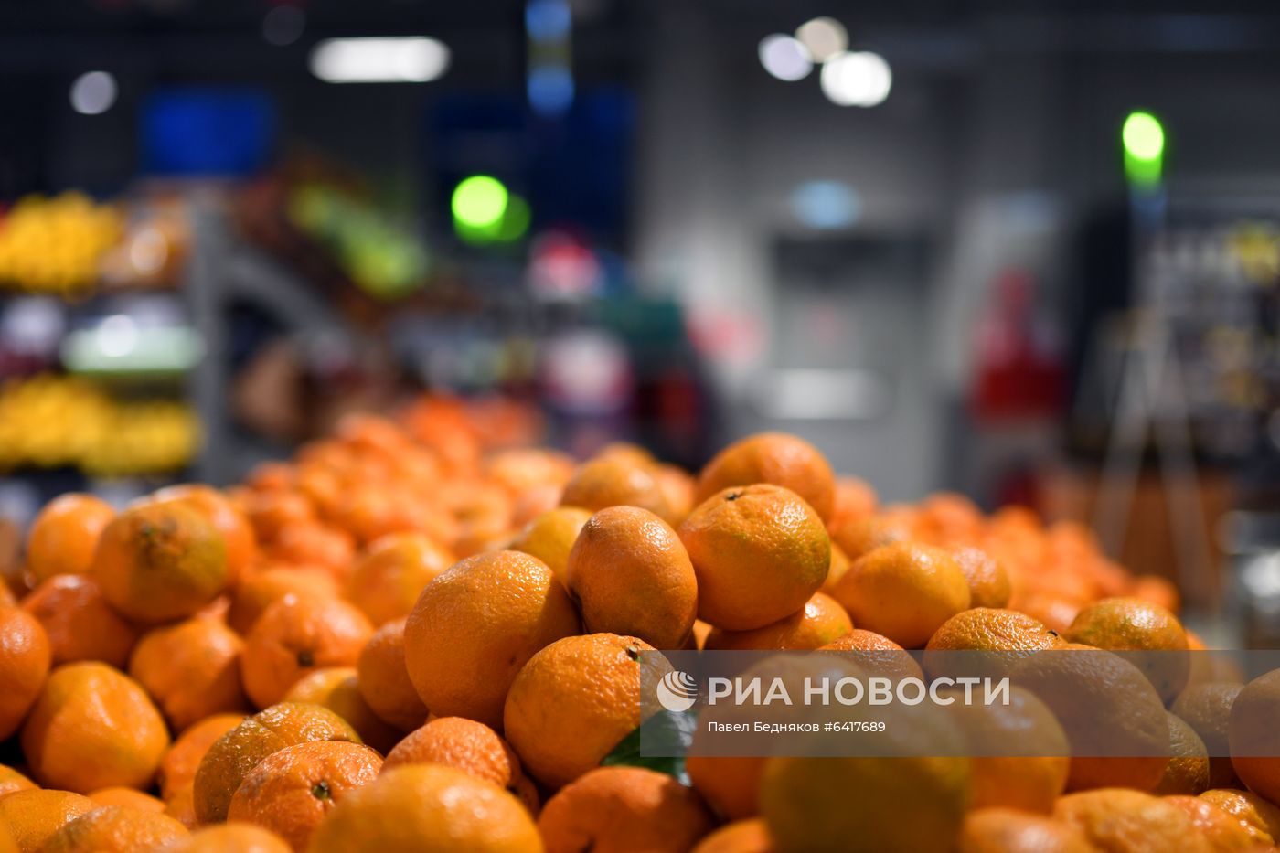 Предновогодняя торговля в магазине "Пятерочка"