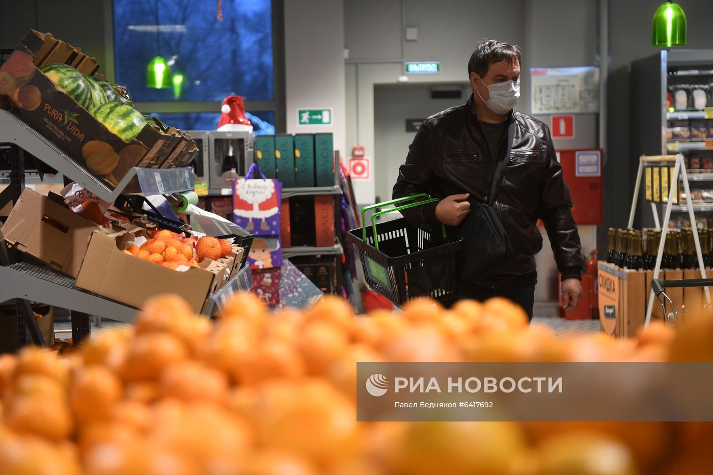 Предновогодняя торговля в магазине "Пятерочка"