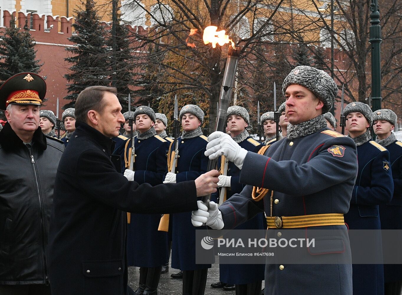 Церемония переноса Вечного огня от Могилы Неизвестного Солдата в Белград