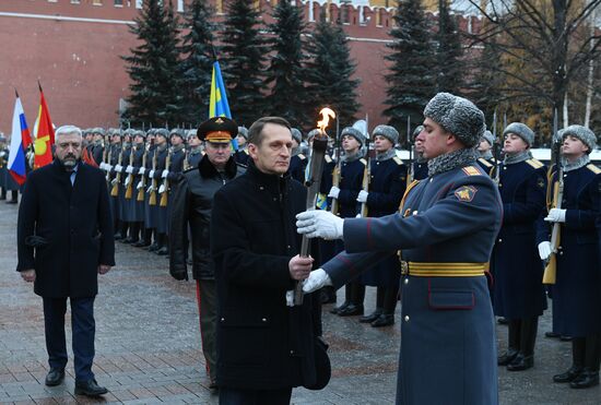 Церемония переноса Вечного огня от Могилы Неизвестного Солдата в Белград