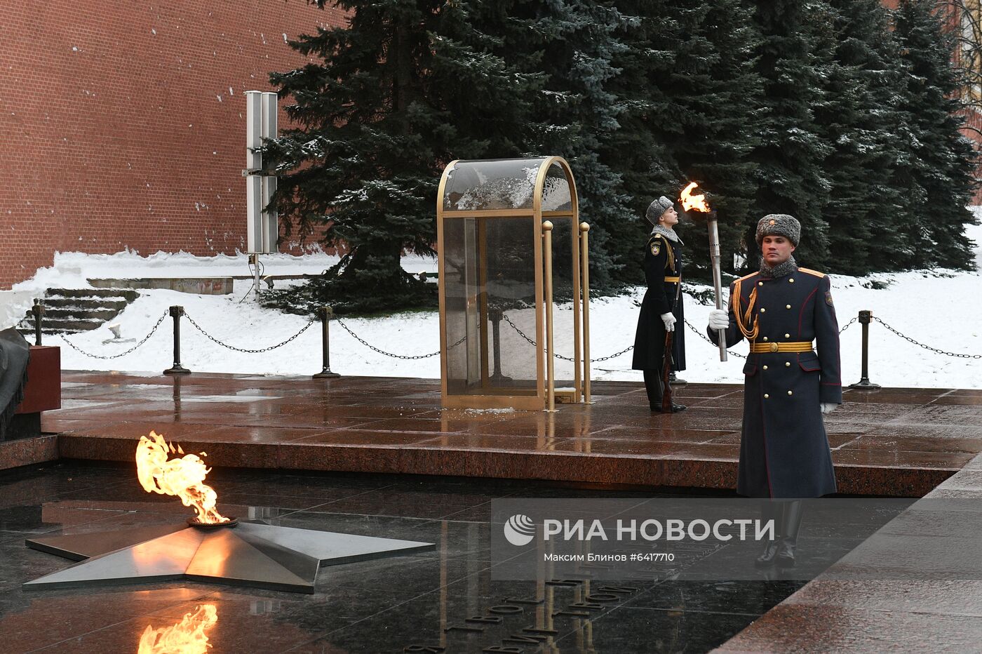 Церемония переноса Вечного огня от Могилы Неизвестного Солдата в Белград