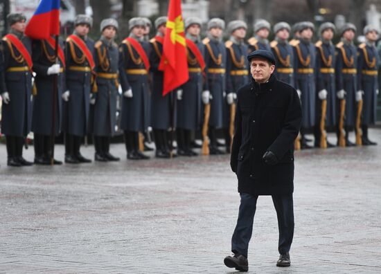 Церемония переноса Вечного огня от Могилы Неизвестного Солдата в Белград