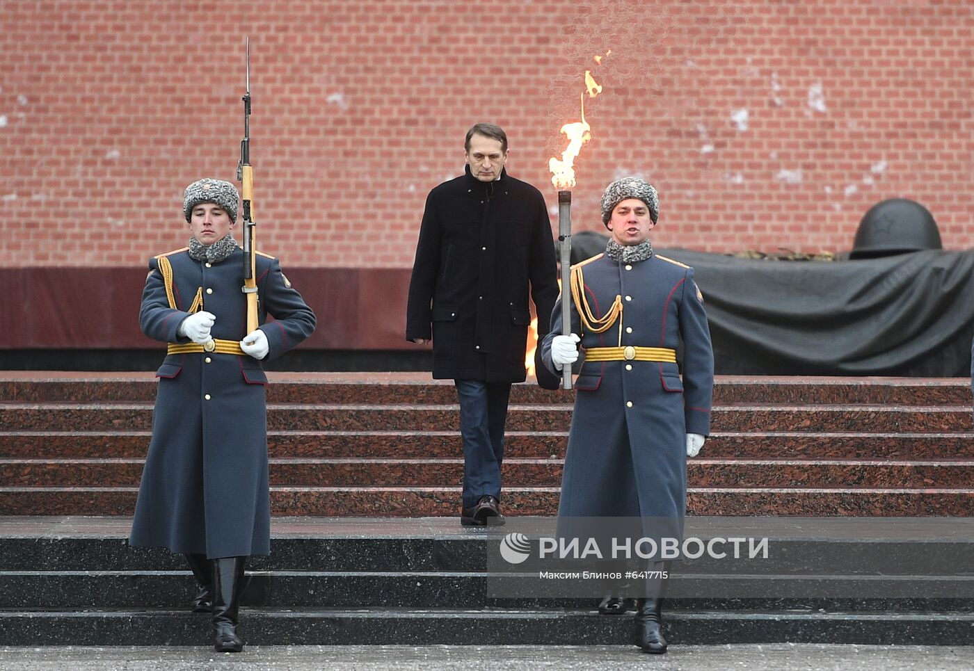 Церемония переноса Вечного огня от Могилы Неизвестного Солдата в Белград