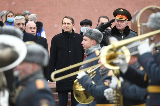 Церемония переноса Вечного огня от Могилы Неизвестного Солдата в Белград