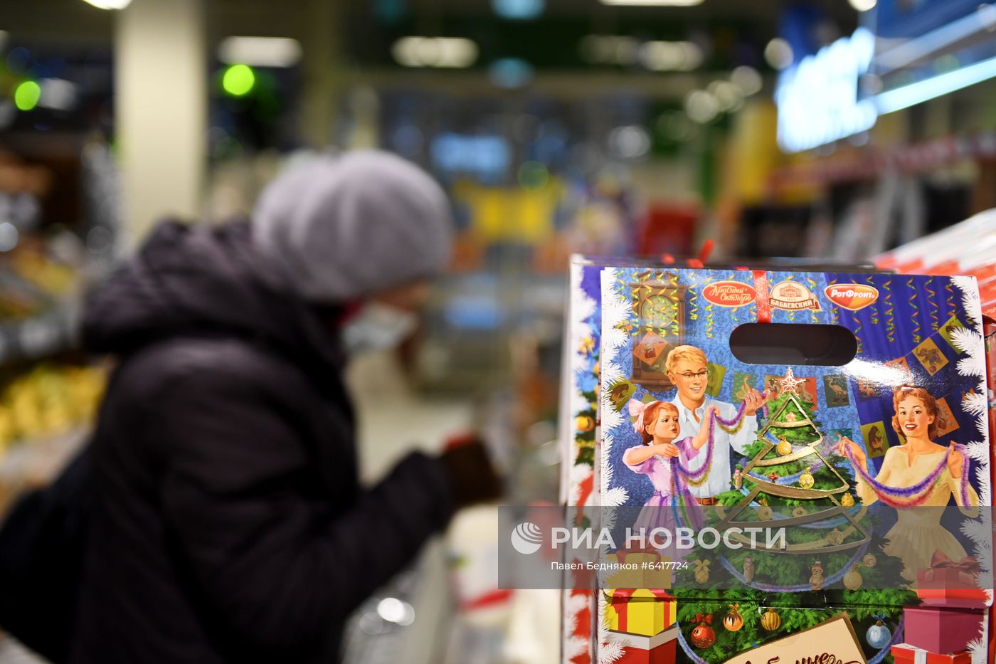 Предновогодняя торговля в магазине "Пятерочка"