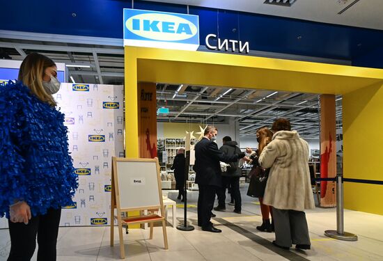 Открытие самого большого магазина IKEA в городском формате