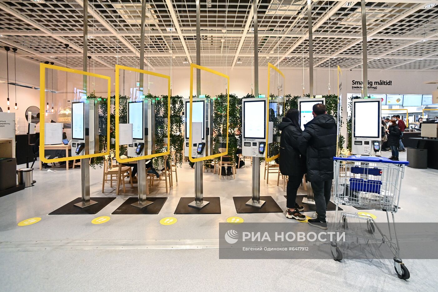 Открытие самого большого магазина IKEA в городском формате