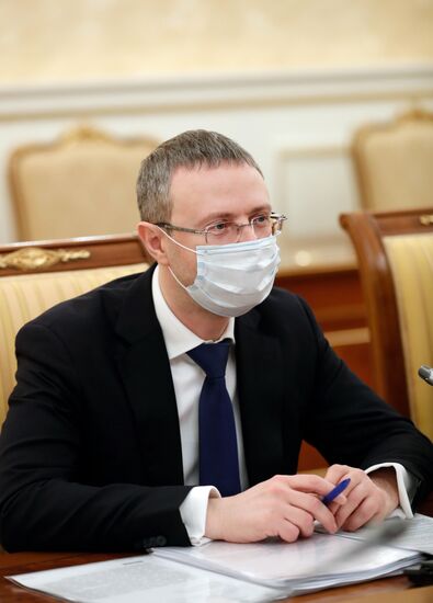 Премьер-министр РФ М. Мишустин провел оперативное совещание