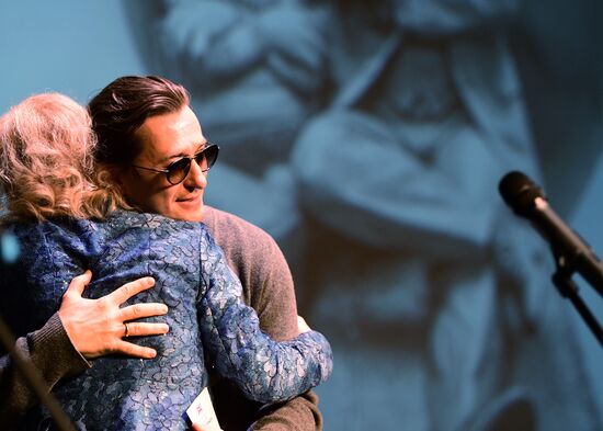 Открытие памятника Олегу Табакову