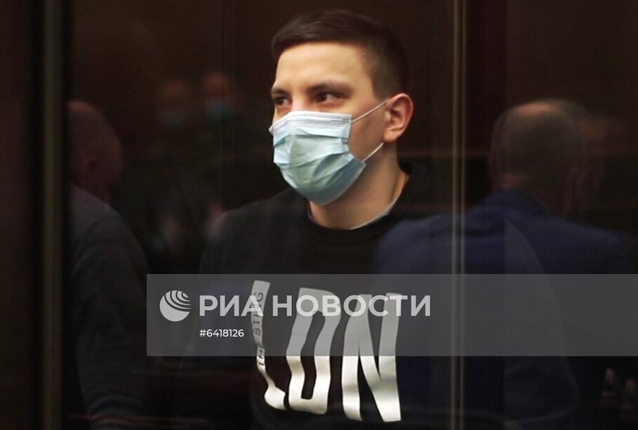 Заседание суда в отношении экс-полицейских, обвиняемых по делу Голунова