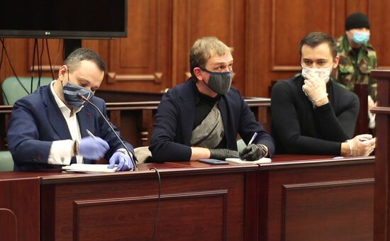 Заседание суда  в отношении экс-полицейских, обвиняемых по делу Голунова