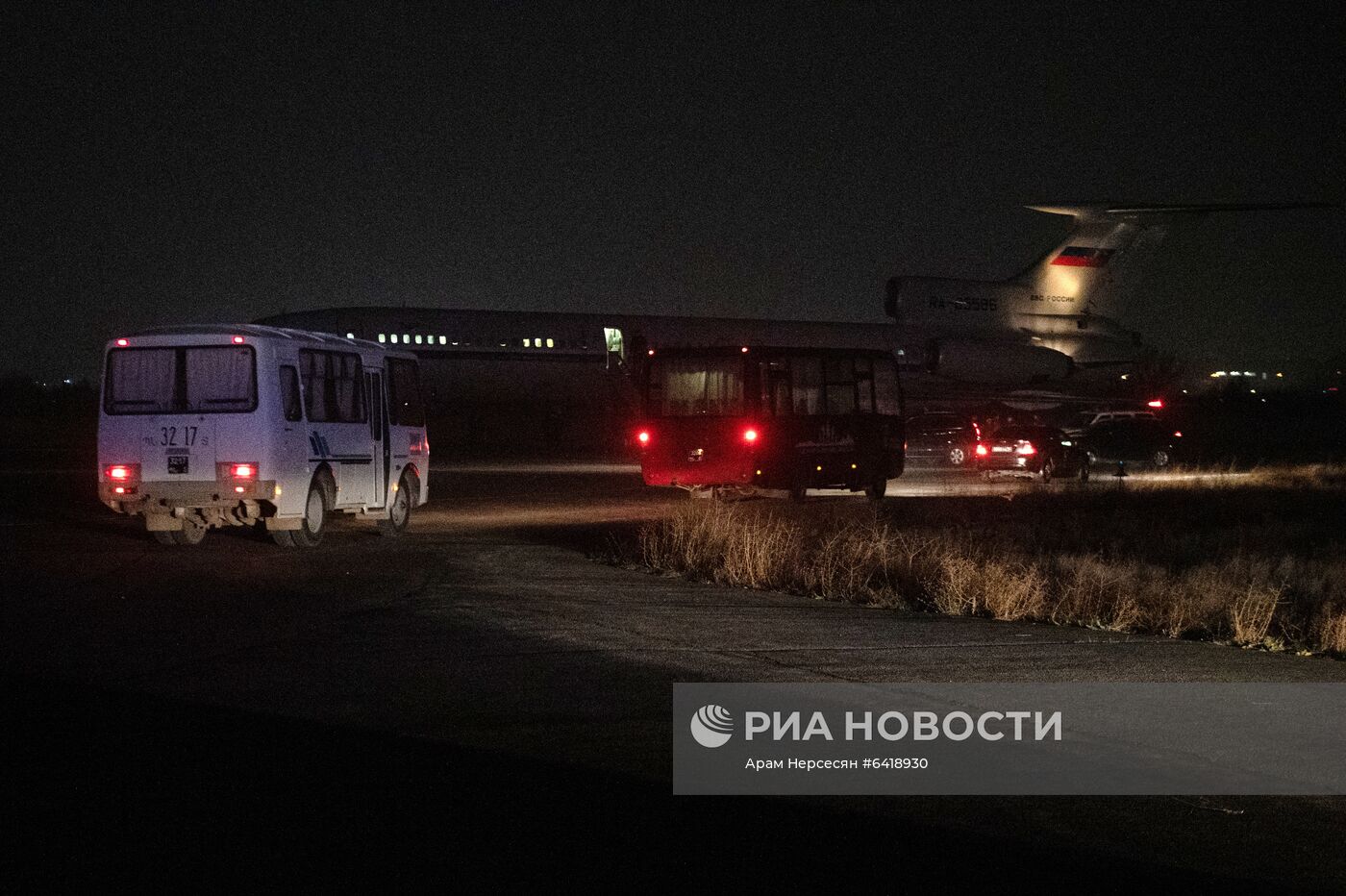 Армения и Азербайджан начали обмен пленными