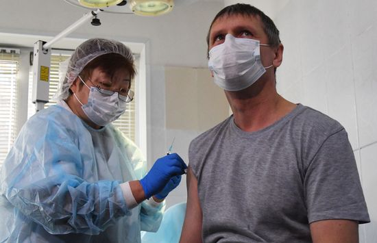 Вакцинация медиков от коронавируса