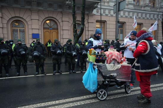 Акция против карантинных мер на Украине