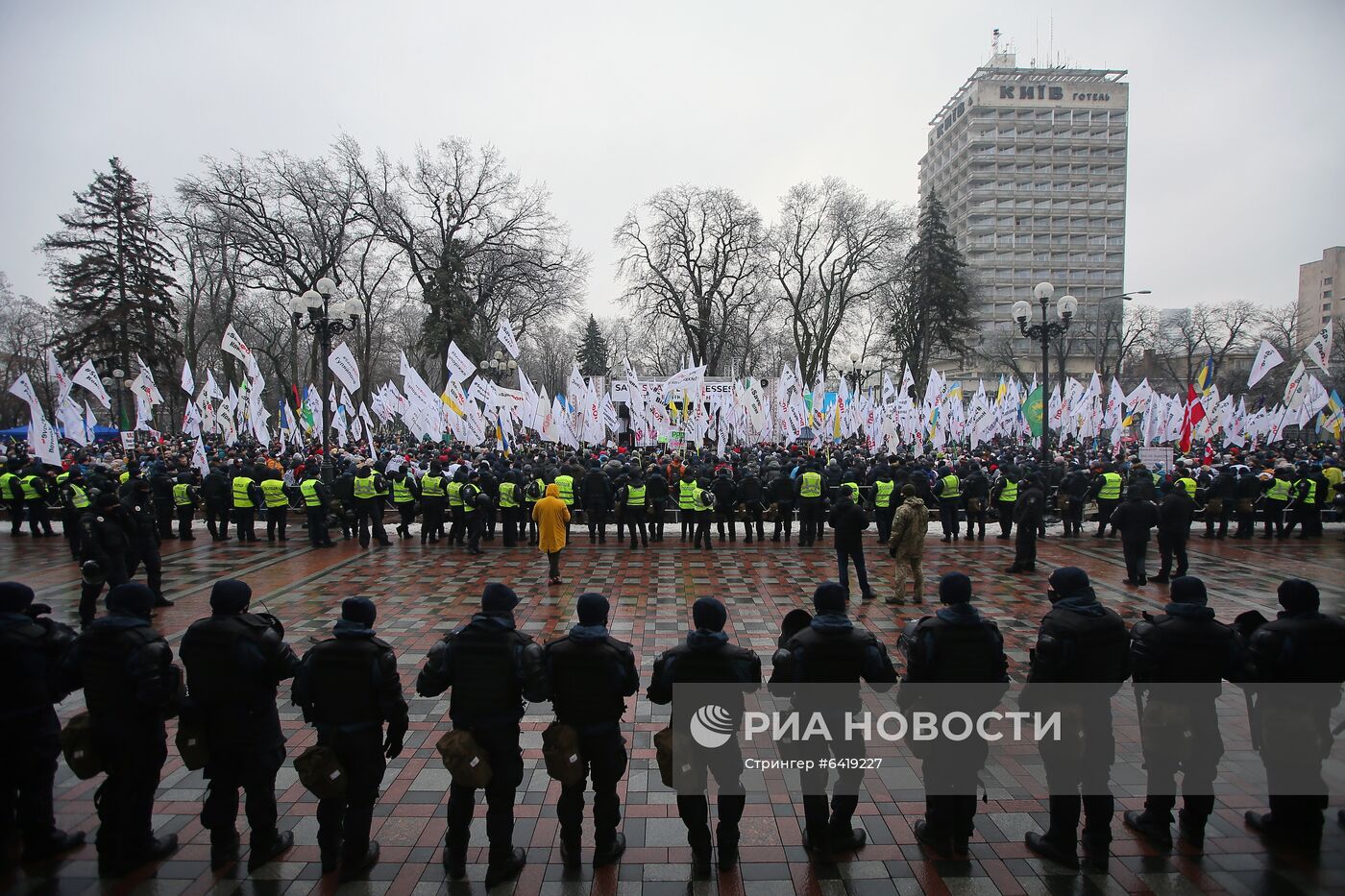 Акция против карантинных мер на Украине