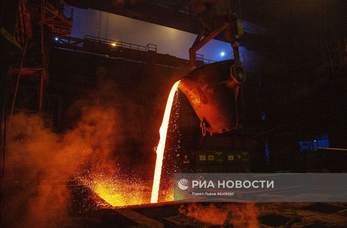 Плавильный цех Кольской ГМК в Никиле