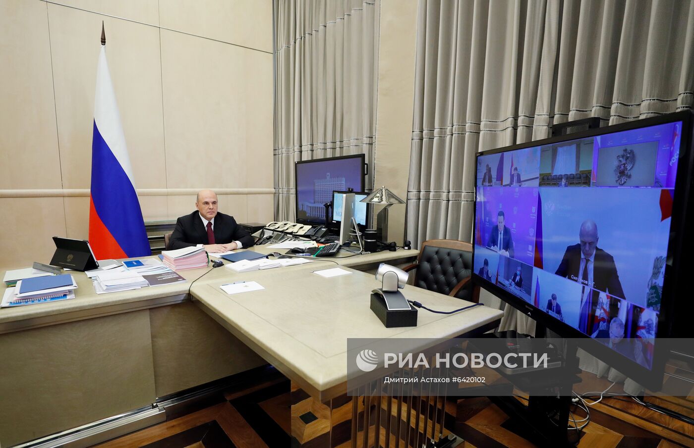 Премьер-министр РФ М. Мишустин провел заседание правительства РФ