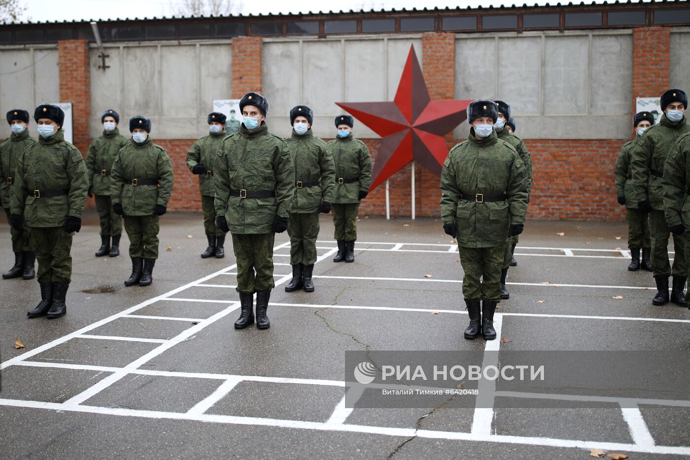 Отправка призывников на службу в Президентский полк