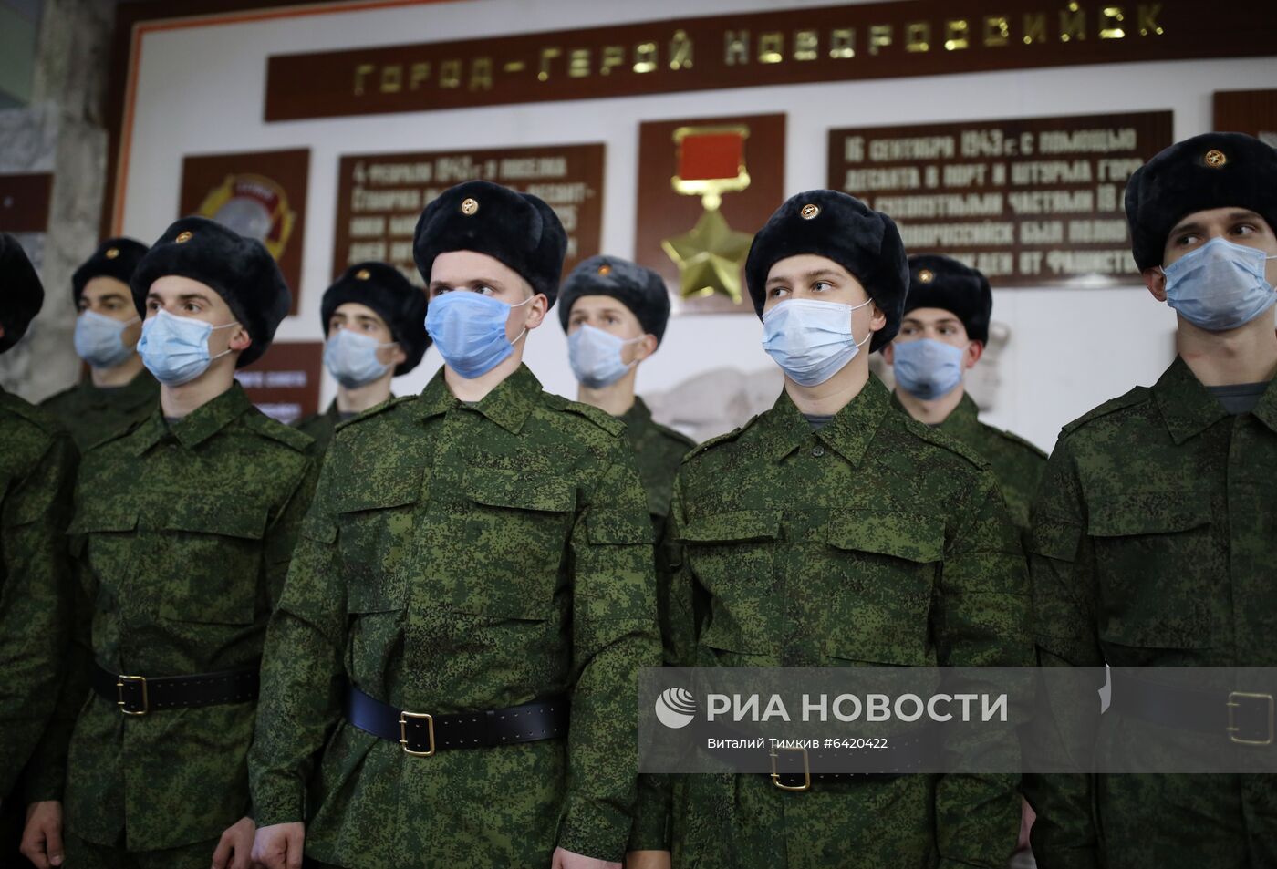 Отправка призывников на службу в Президентский полк