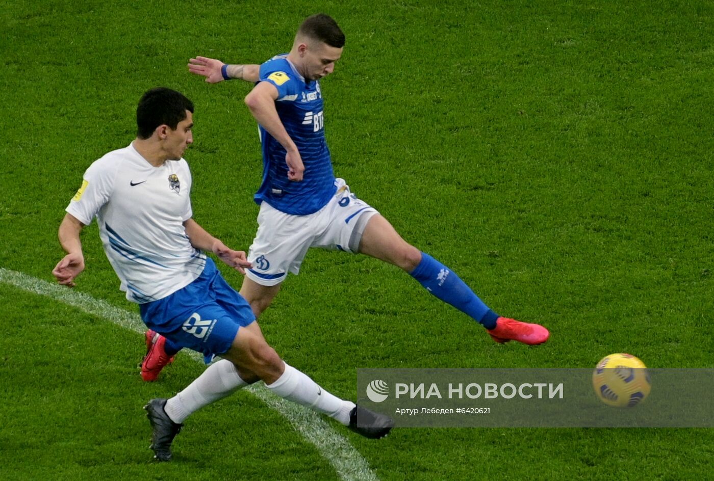 Футбол. РПЛ. Матч "Сочи" - "Динамо"