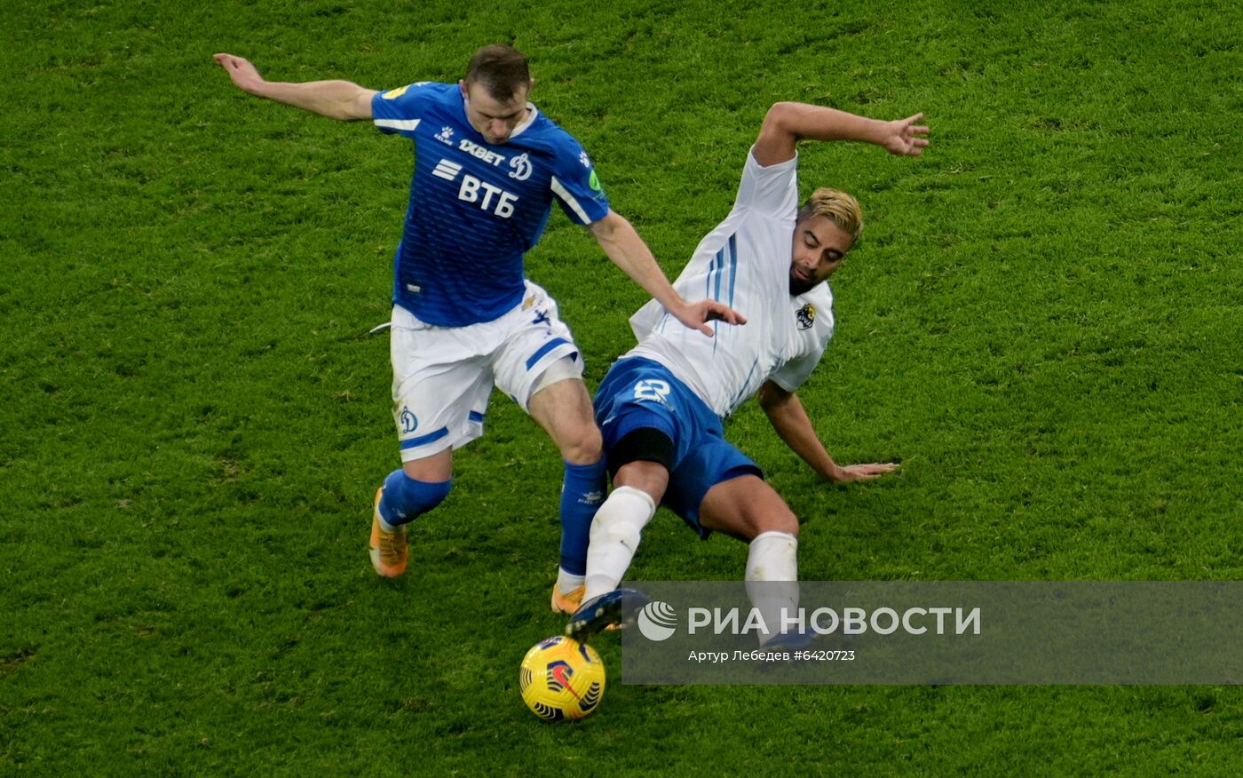 Футбол. РПЛ. Матч "Сочи" - "Динамо"