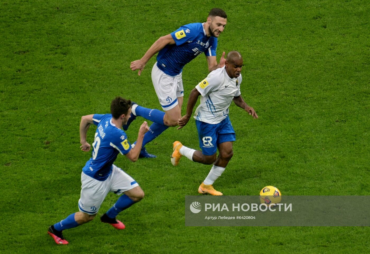 Футбол. РПЛ. Матч "Сочи" - "Динамо"