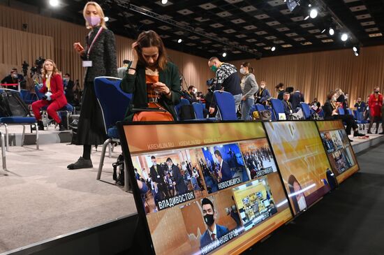 Ежегодная пресс-конференция президента РФ В. Путина