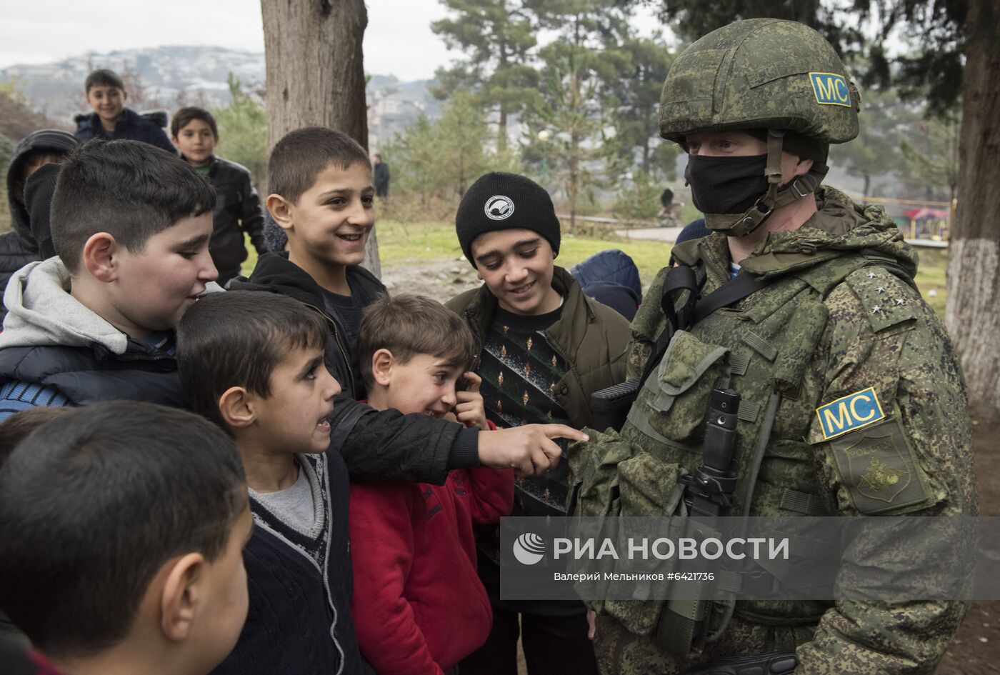 Российские миротворцы провели занятия в школе села Чартар
