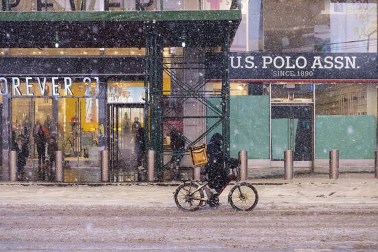 Снегопад в Нью-Йорке