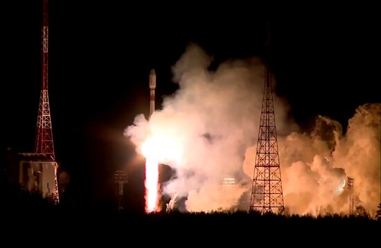 Пуск ракеты-носителя "Союз-2.1б" с космодрома Восточный